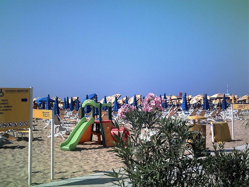 Hotel Manzoni Lido di Jesolo Ngoại thất bức ảnh