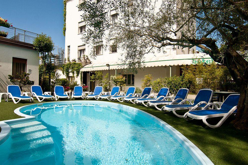 Hotel Manzoni Lido di Jesolo Ngoại thất bức ảnh