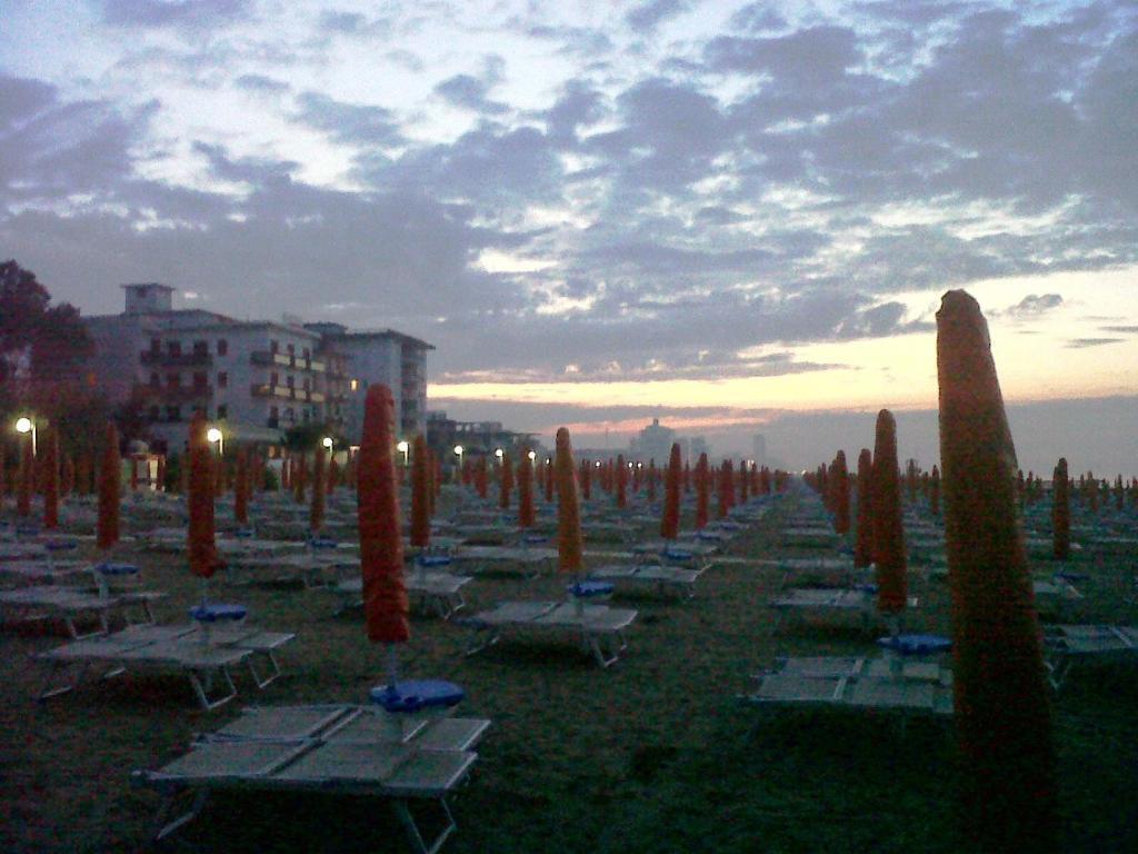Hotel Manzoni Lido di Jesolo Ngoại thất bức ảnh