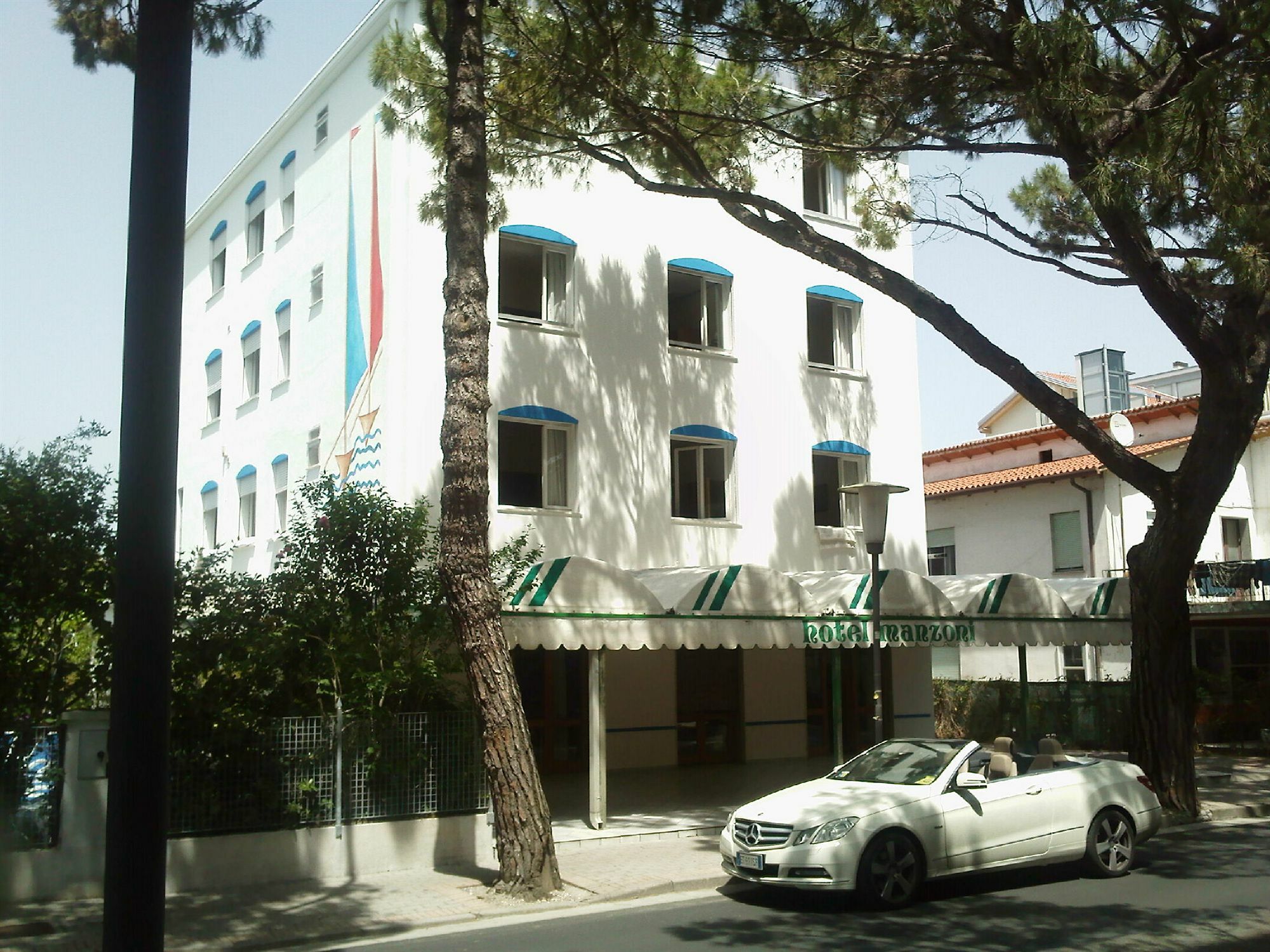 Hotel Manzoni Lido di Jesolo Ngoại thất bức ảnh